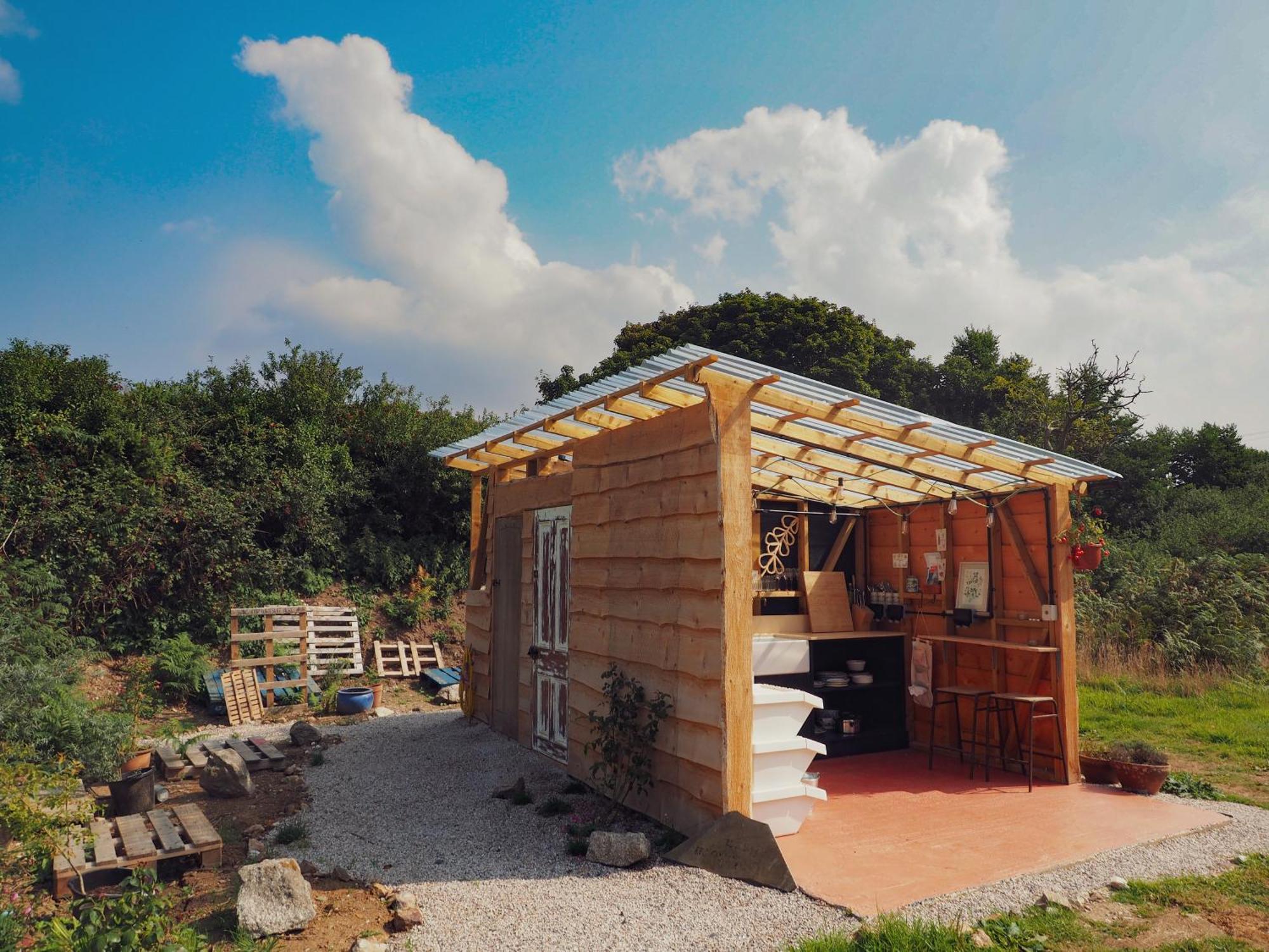 Luxury tent Foxglove Field Glamping *